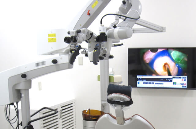 マイクロスコープ（歯科用顕微鏡）